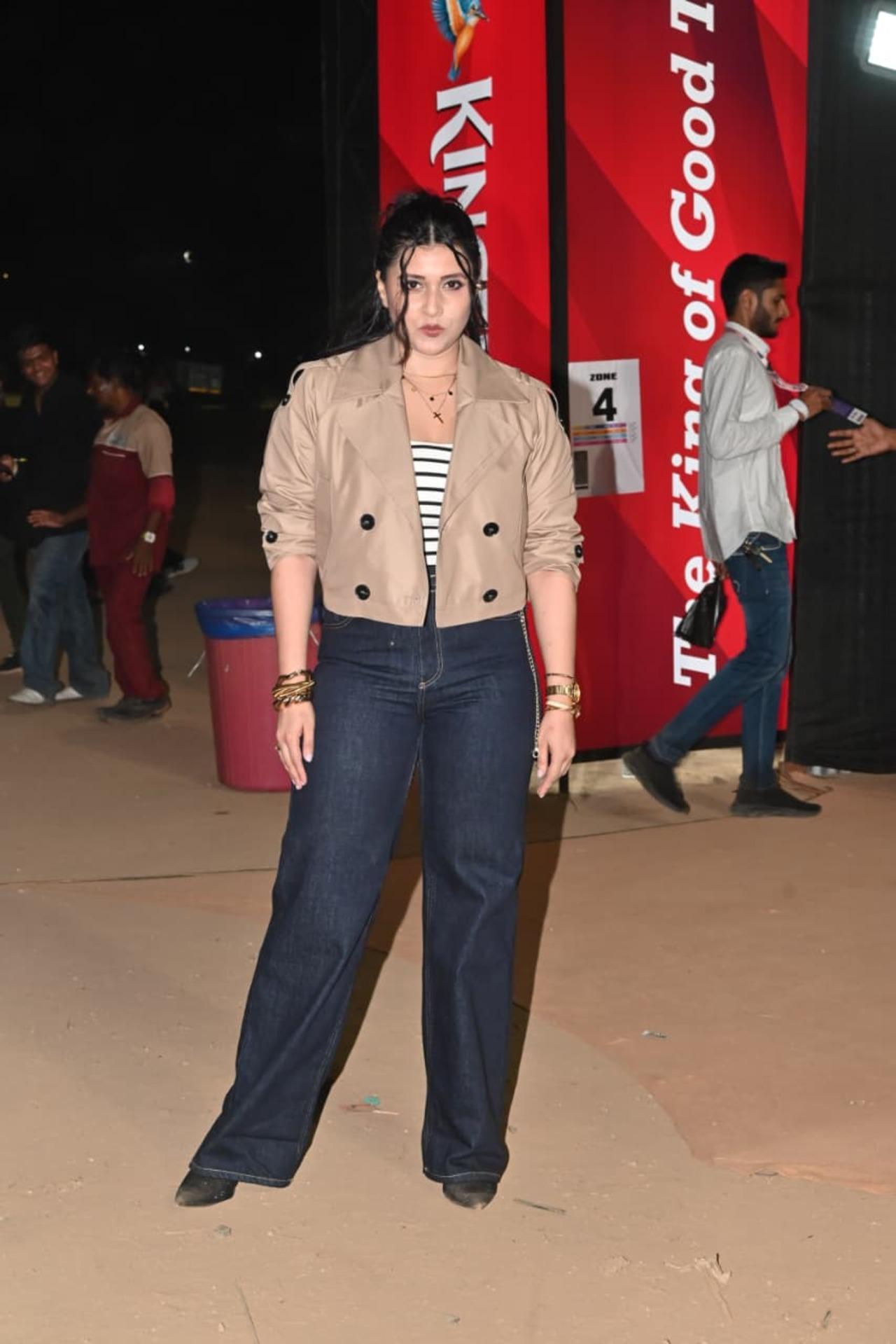 Manara Chopra was seen at Karan Aujla's concert in Mumbai, looking concert ready.